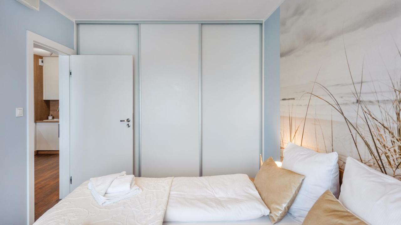 Apartament Blekitna Laguna Z Basenem - Ul Kasprowicza 20A - Holiday City Kolobrzeg Bagian luar foto